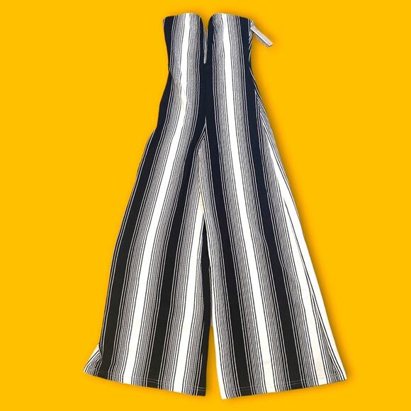 Lizard Thicket Callie Mac NWT Black & White Striped Wide Leg Jumpsuit Small - Picture 1 of 6
